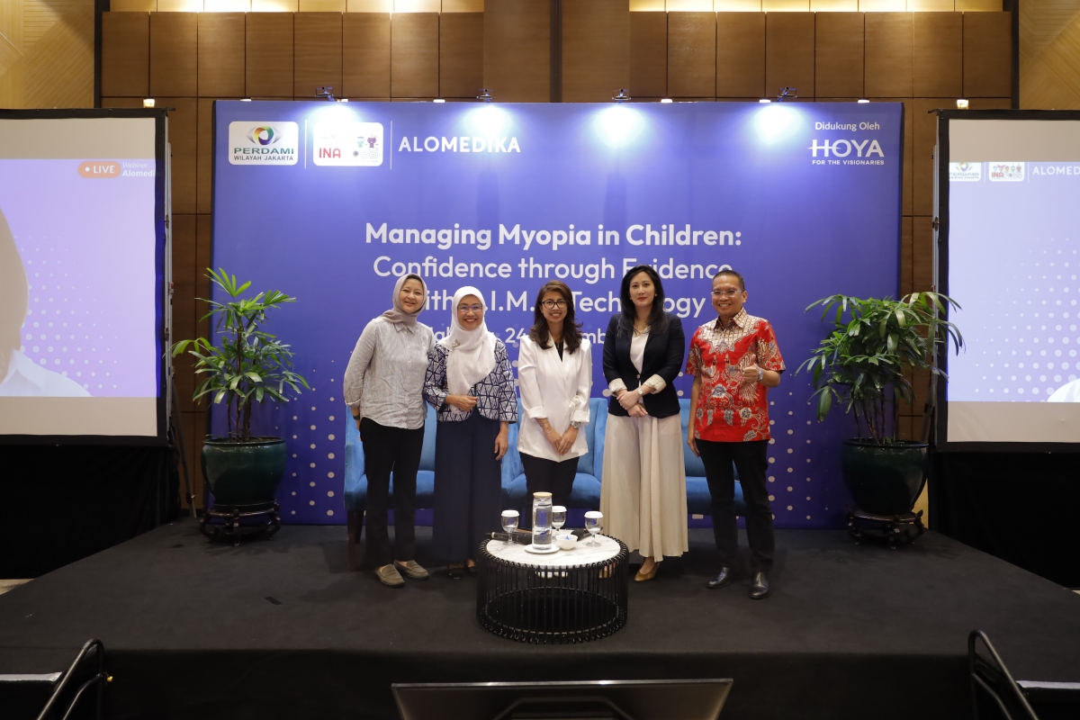 Picture Managing Myopia in Children: Confidence through Evidence with D.I.M.S. Technology