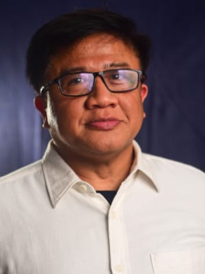dr. Yudisianil E. kamal, Sp.M(K)