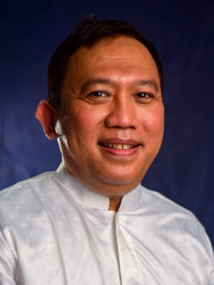 dr. Nasrudin, Sp.M