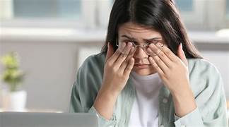 Picture Sering Mengucek Mata? Waspadai Bahayanya bagi Kesehatan Penglihatan